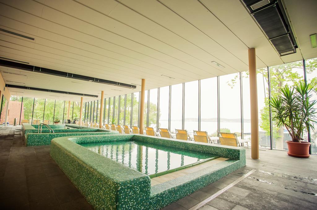 Bl Bavaria Yachtclub & Apartments Balatonlelle Exterior foto