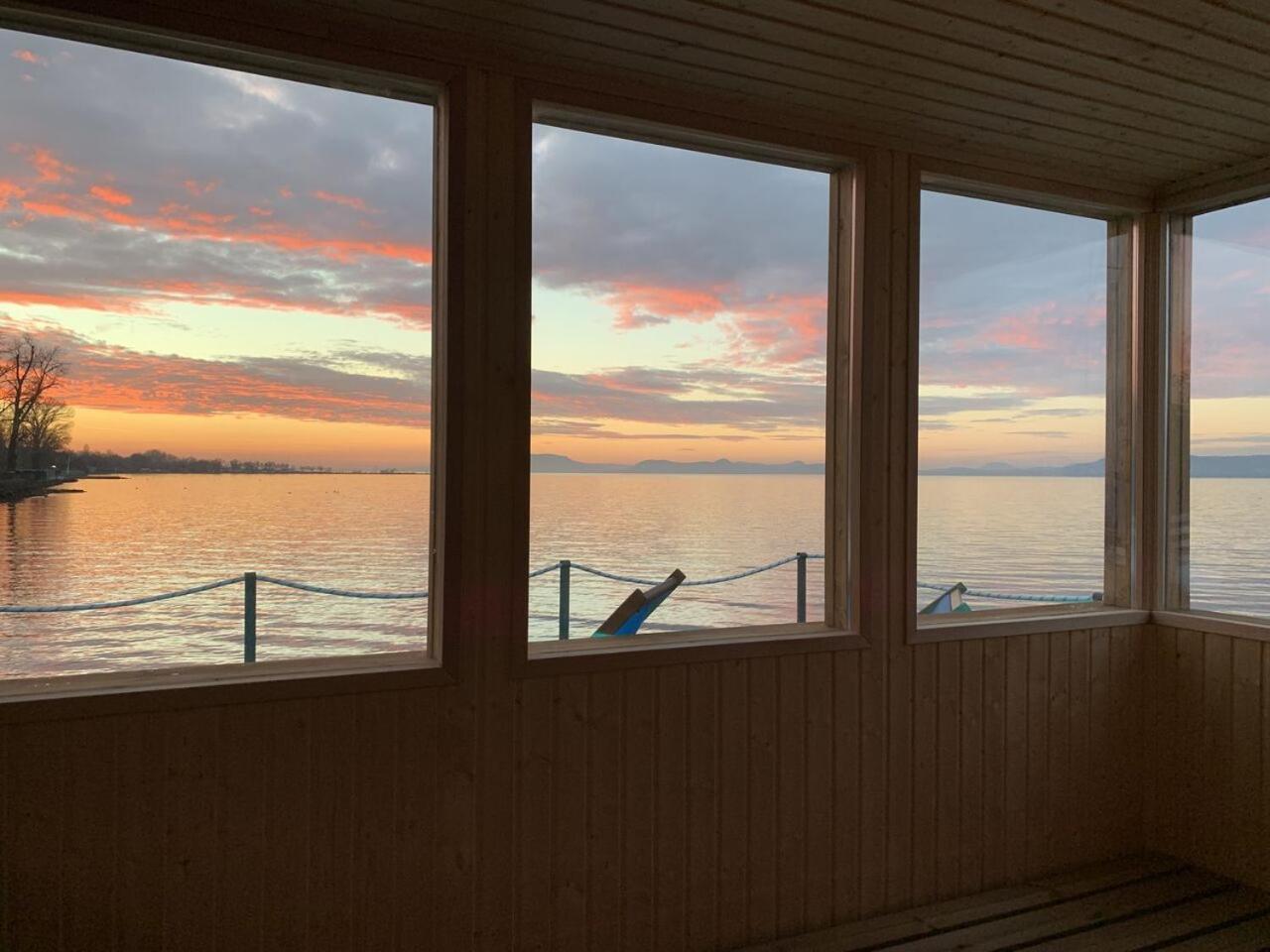Bl Bavaria Yachtclub & Apartments Balatonlelle Exterior foto